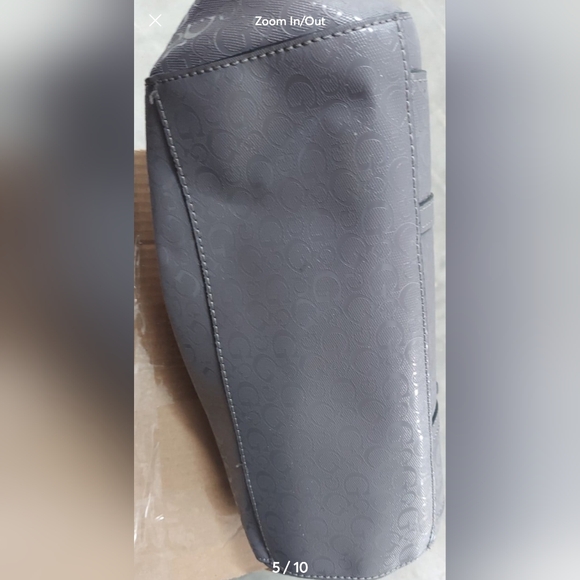 Guess Purse - Picture 5 of 10